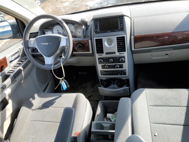 Photo 8 from auction – 2010 CHRYSLER TOWN & COU with VIN 2A4RR5D11AR428593