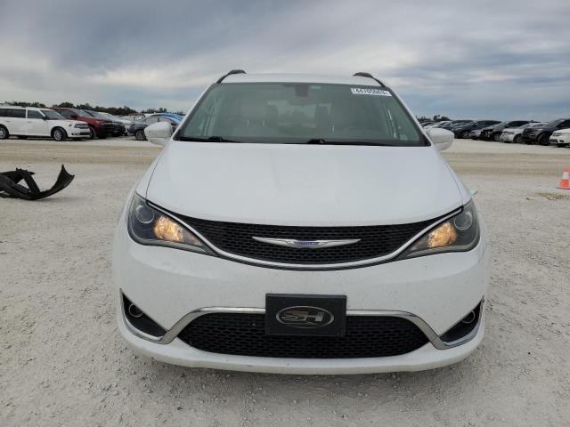 Photo 5 from auction – 2017 CHRYSLER PACIFICA T with VIN 2C4RC1BG7HR720010