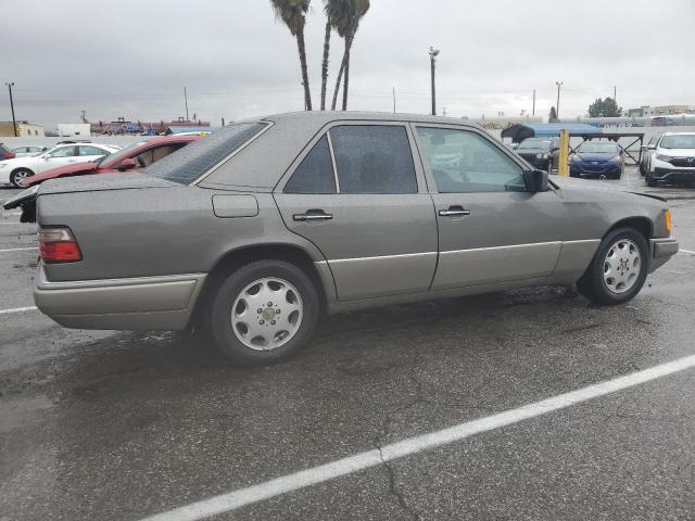 Photo 3 from auction – 1994 MERCEDES-BENZ E 320 with VIN WDBEA32E8RC129594