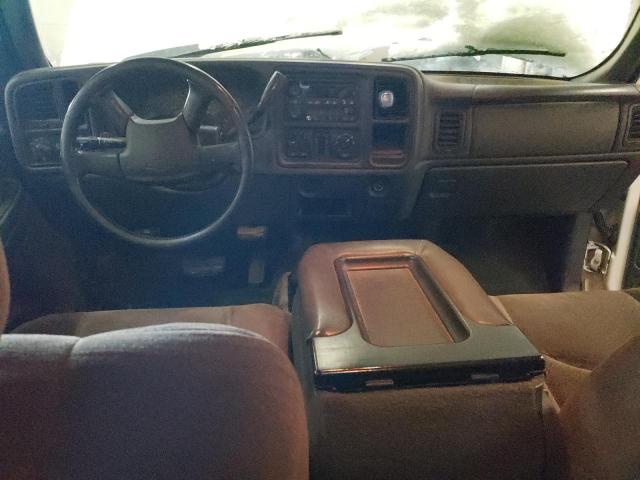 Photo 8 from auction – 2005 CHEVROLET SILVERADO with VIN 1GCHK23UX5F822087