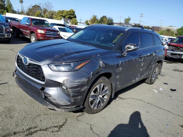 TOYOTA HIGHLANDER 2022 with VIN 5TDHBRCH8NS562543 - Photo from auction