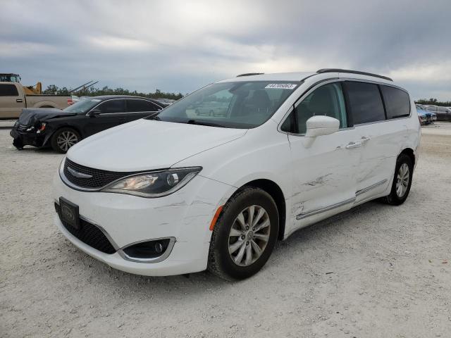 CHRYSLER PACIFICA T 2017 with VIN 2C4RC1BG7HR720010 - Photo from auction