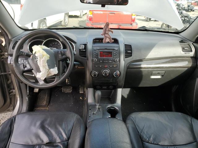 Photo 8 from auction – 2013 KIA SORENTO LX with VIN 5XYKTDA21DG309872