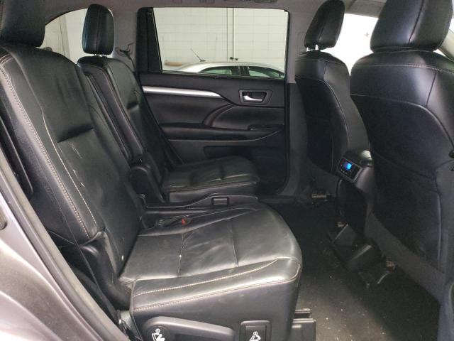 Photo 11 from auction – 2016 TOYOTA HIGHLANDER with VIN 5TDJKRFHXGS294434