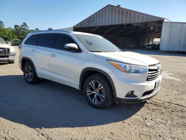 Photo 4 from auction – 2016 TOYOTA HIGHLANDER with VIN 5TDKKRFH5GS158491