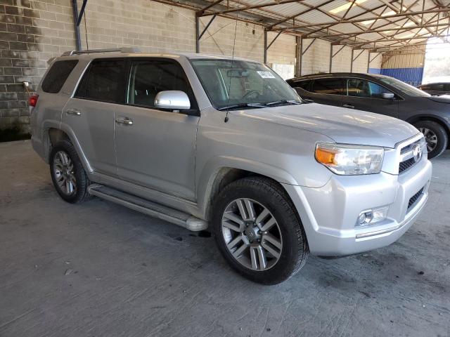 Foto 4 de la subasta – 2013 TOYOTA 4RUNNER SR con VIN JTEBU5JR6D5115939