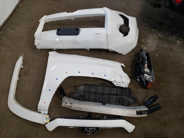Photo 12 from auction – 2021 TOYOTA 4RUNNER SR with VIN JTEEU5JR6M5245197