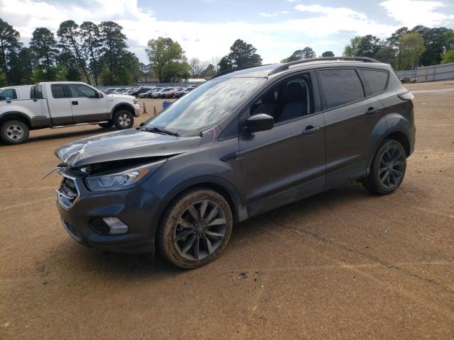 FORD ESCAPE SE 2018 with VIN 1FMCU0GD1JUC06671 - Photo from auction