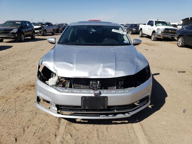 Photo 5 from auction – 2018 VOLKSWAGEN PASSAT SEL with VIN 1VWCA7A38JC018481