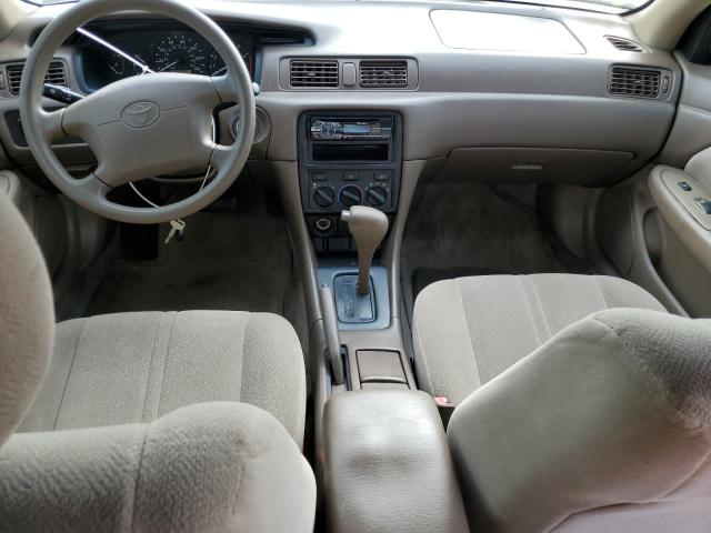 Photo 8 from auction – 2000 TOYOTA CAMRY CE with VIN 4T1BG22K0YU714791