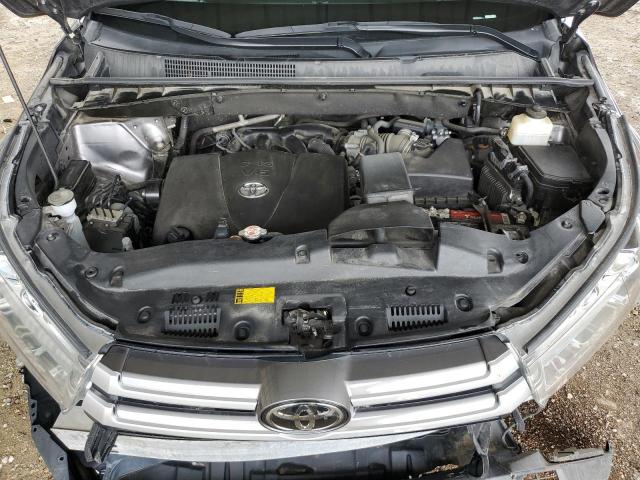 Photo 12 from auction – 2018 TOYOTA HIGHLANDER with VIN 5TDJZRFH6JS804698