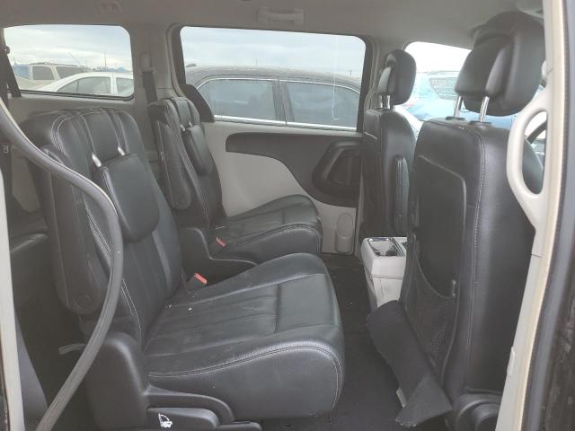 Photo 11 from auction – 2016 CHRYSLER TOWN & COU with VIN 2C4RC1BG8GR197997