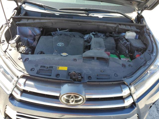 Photo 12 from auction – 2017 TOYOTA HIGHLANDER with VIN 5TDDZRFH9HS412645