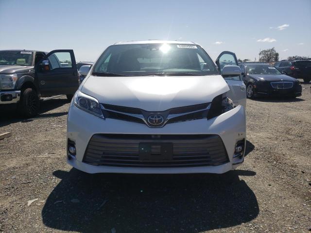 Photo 5 from auction – 2018 TOYOTA SIENNA XLE with VIN 5TDDZ3DC7JS201552