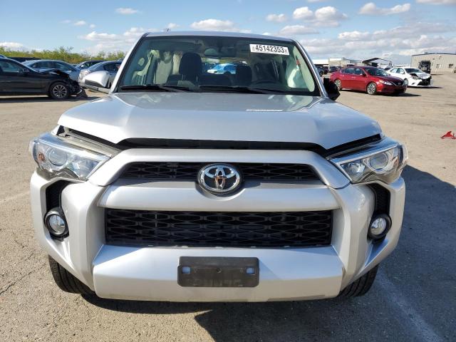 Photo 5 from auction – 2018 TOYOTA 4RUNNER SR with VIN JTEZU5JR4J5175275