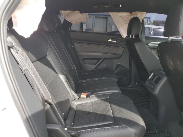 Photo 10 from auction – 2021 VOLKSWAGEN ATLAS CROS with VIN 1V2RE2CA1MC216063