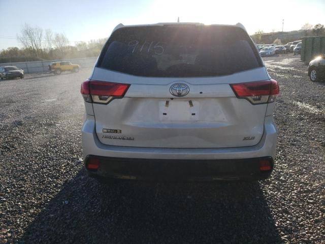 Photo 6 from auction – 2017 TOYOTA HIGHLANDER with VIN 5TDKZRFH1HS523066