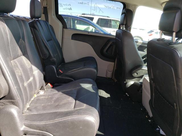 Photo 11 from auction – 2016 CHRYSLER TOWN & COU with VIN 2C4RC1CG7GR207871