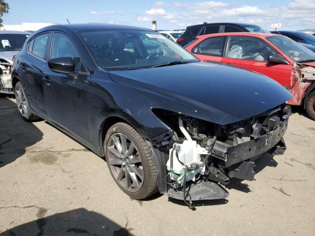 Photo 4 from auction – 2018 MAZDA 3 TOURING with VIN 3MZBN1L31JM215078