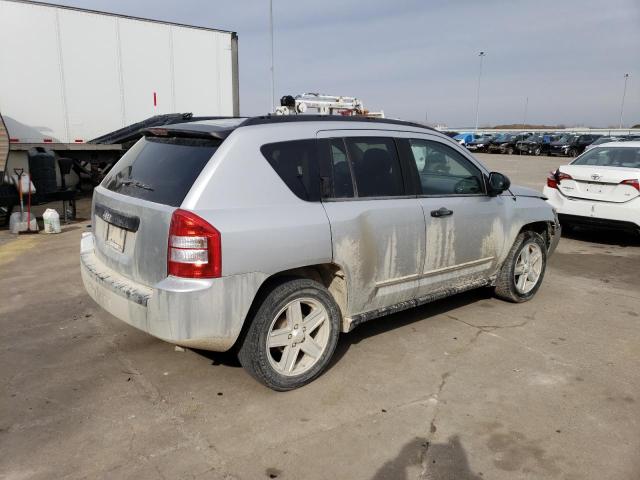 Foto 3 de la subasta – 2010 JEEP COMPASS SP con VIN 1J4NT1FA1AD624350