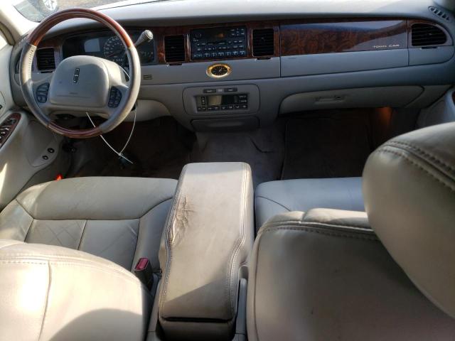 Photo 8 from auction – 2000 LINCOLN TOWN CAR C with VIN 1LNHM83W7YY940651