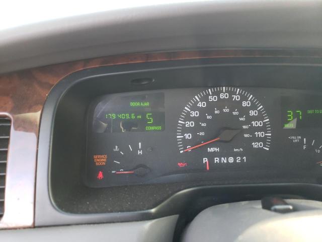 Photo 9 from auction – 2000 LINCOLN TOWN CAR C with VIN 1LNHM83W7YY940651