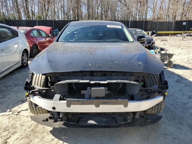 Photo 5 from auction – 2017 GENESIS G80 with VIN KMHGN4JE7HU184483