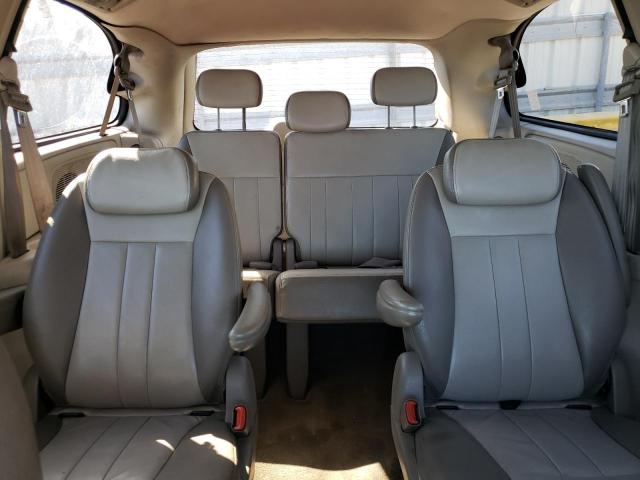 Photo 10 from auction – 2005 CHRYSLER TOWN & COU with VIN 2C4GP54L45R395602