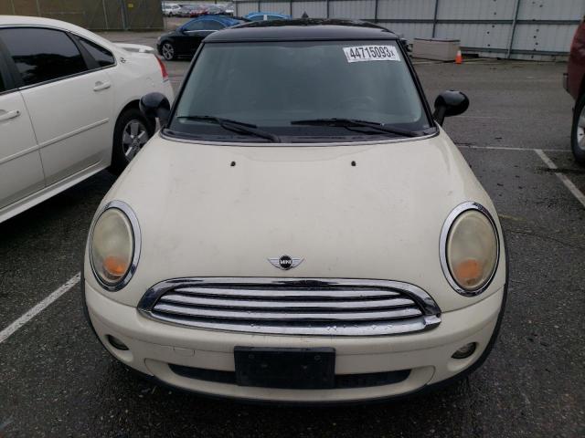 Photo 5 from auction – 2010 MINI COOPER with VIN WMWMF3C51ATZ63561