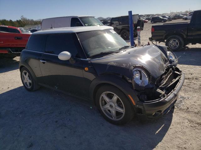 Photo 4 from auction – 2007 MINI COOPER with VIN WMWMF33547TL77414