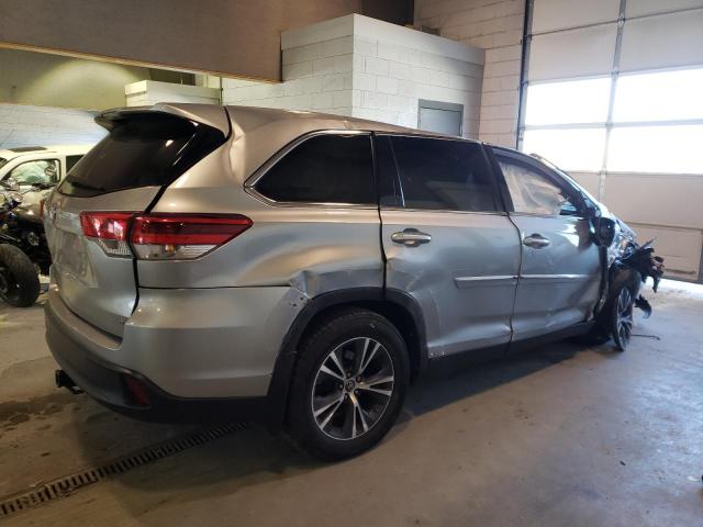 Photo 3 from auction – 2019 TOYOTA HIGHLANDER with VIN 5TDBZRFH4KS989386