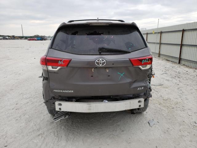 Photo 6 from auction – 2018 TOYOTA HIGHLANDER with VIN 5TDKZRFH1JS527124