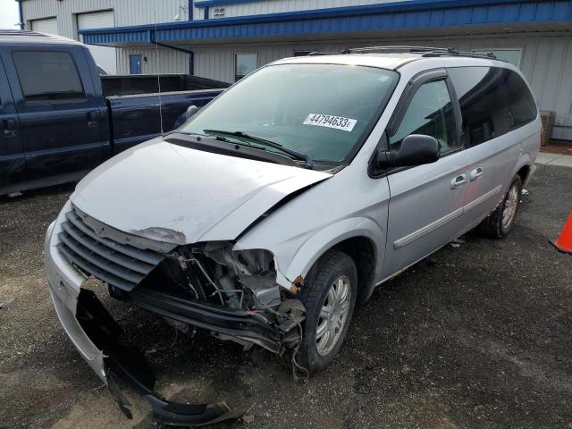Photo 1 from auction – 2005 CHRYSLER TOWN & COU with VIN 2C4GP54L85R479776