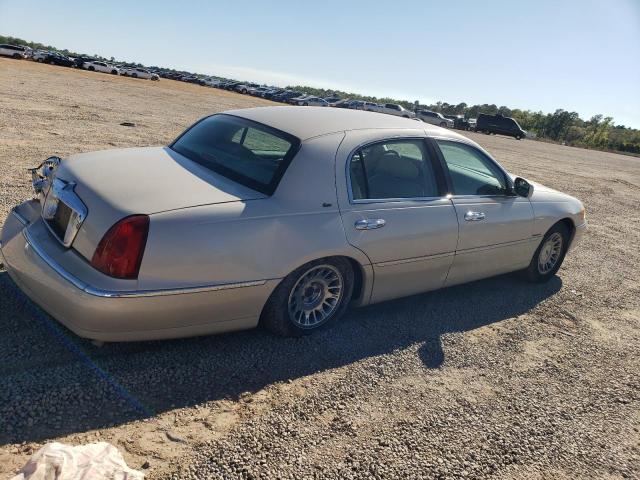 Photo 3 from auction – 2000 LINCOLN TOWN CAR C with VIN 1LNHM83W2YY791601