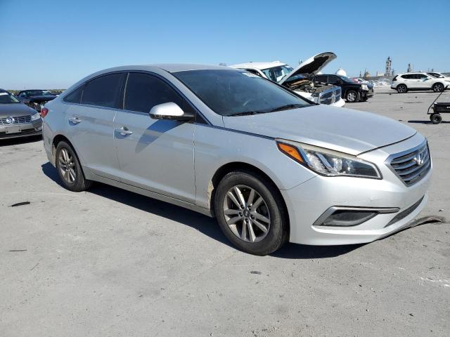 Photo 4 from auction – 2016 HYUNDAI SONATA SE with VIN 5NPE24AF7GH286128