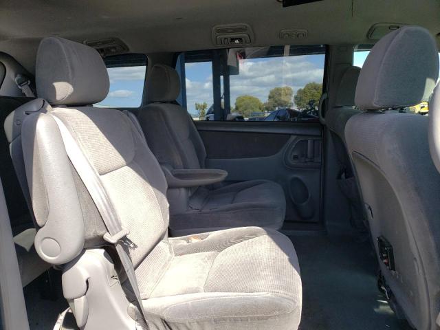 Photo 11 from auction – 2004 TOYOTA SIENNA CE with VIN 5TDZA23C04S037672