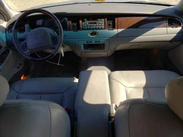 Photo 8 from auction – 2000 LINCOLN TOWN CAR C with VIN 1LNHM83W3YY894736
