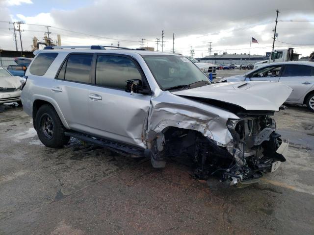 Zdjęcie 4 z aukcji – 2016 TOYOTA 4RUNNER SR z VIN JTEBU5JR2G5321389