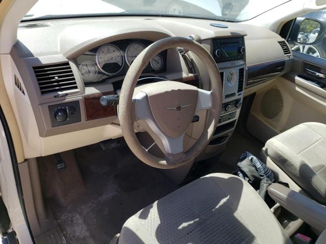 Photo 8 from auction – 2010 CHRYSLER TOWN & COU with VIN 2A4RR4DE9AR173799