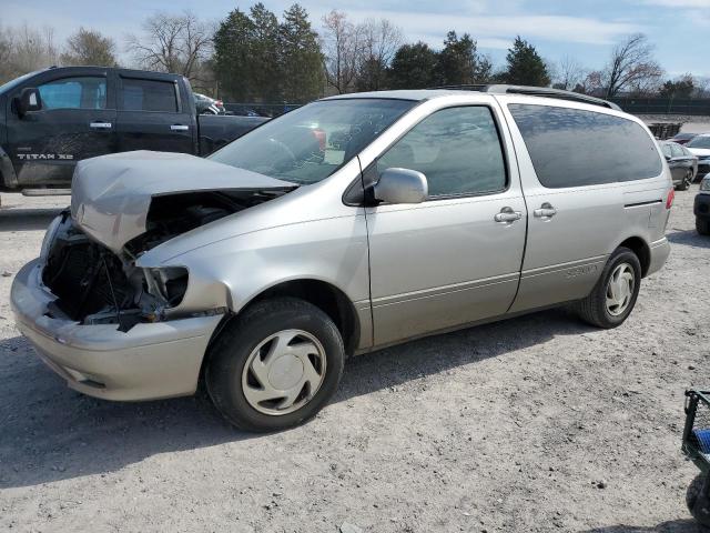 TOYOTA SIENNA LE 2001 with VIN 4T3ZF13C01U334253 - Photo from auction