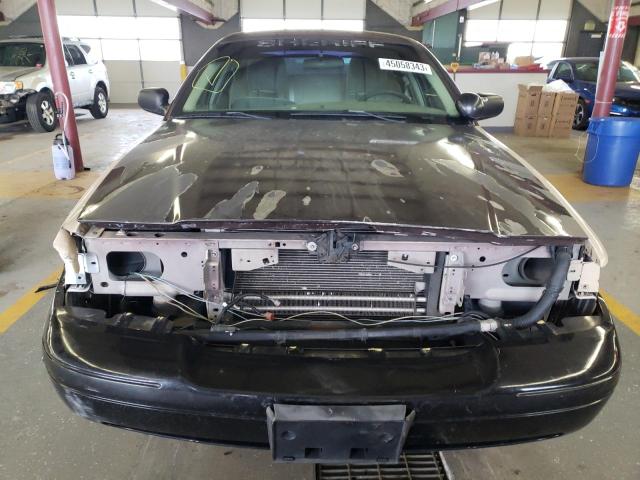 Photo 5 from auction – 2011 FORD CROWN VICT with VIN 2FABP7BV7BX144290
