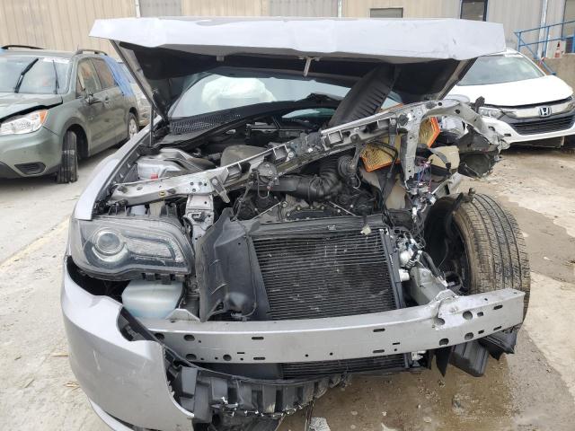 Photo 5 from auction – 2018 CHRYSLER 300 S with VIN 2C3CCAGG5JH130581