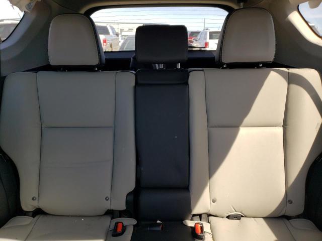 Photo 10 from auction – 2017 TOYOTA RAV4 LIMIT with VIN 2T3DFREV5HW590213