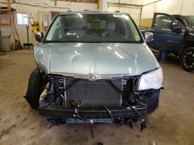 Photo 5 from auction – 2010 CHRYSLER TOWN & COU with VIN 2A4RR8DX8AR481233