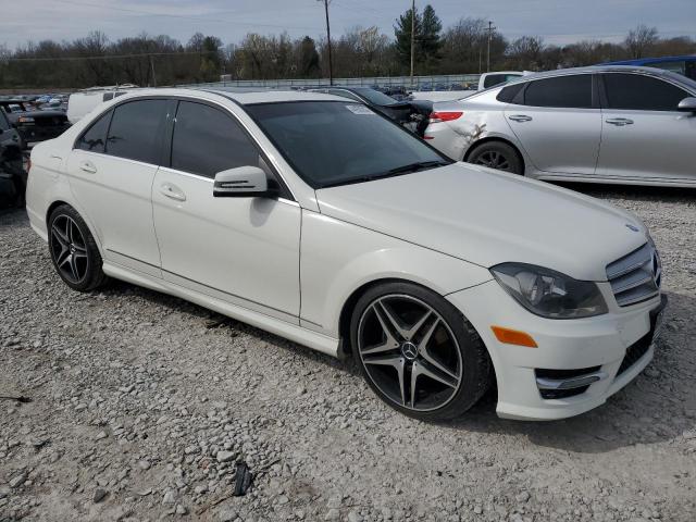 Photo 4 from auction – 2012 MERCEDES-BENZ C 300 4MAT with VIN WDDGF8BB2CA613154