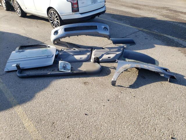 Photo 13 from auction – 2001 TOYOTA SEQUOIA LI with VIN 5TDBT48A71S044483