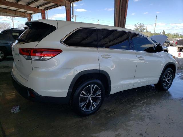 Photo 3 from auction – 2018 TOYOTA HIGHLANDER with VIN 5TDZARFH4JS039954