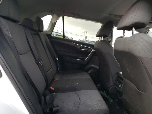 Photo 11 from auction – 2022 TOYOTA RAV4 XLE with VIN 2T3W1RFVXNC176430