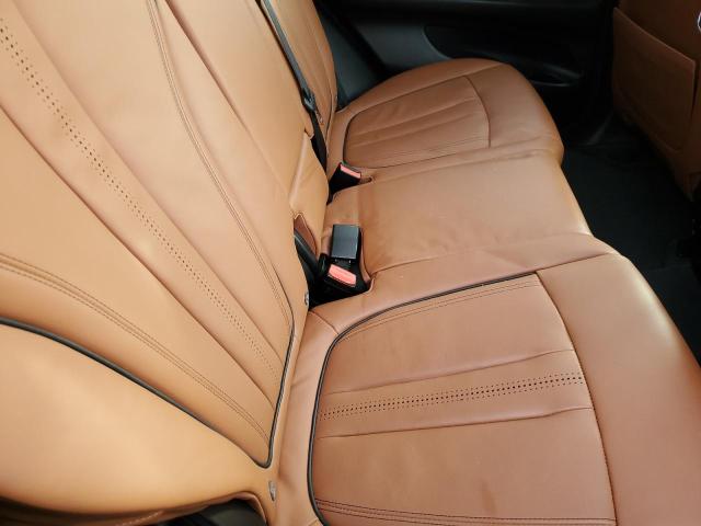 Photo 11 from auction – 2017 BMW X5 XDRIVE3 with VIN 5UXKR0C31H0X81691