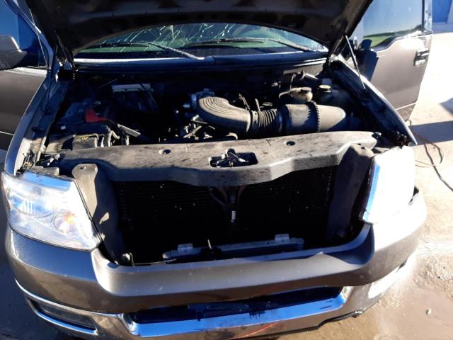 Photo 11 from auction – 2005 FORD F150 with VIN 1FTRX02W05KE63790